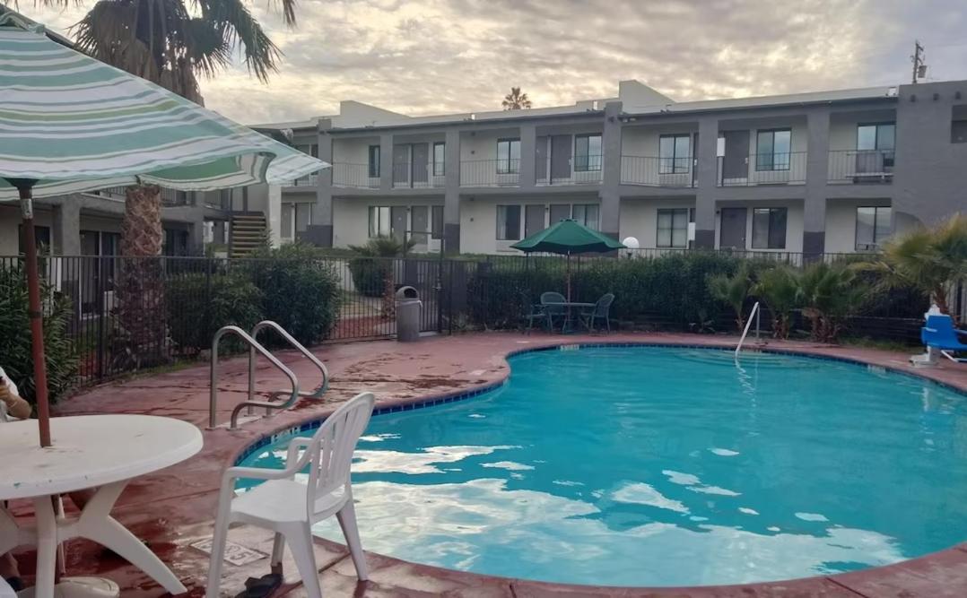 Hotel Super 8 By Wyndham Barstow Zewnętrze zdjęcie