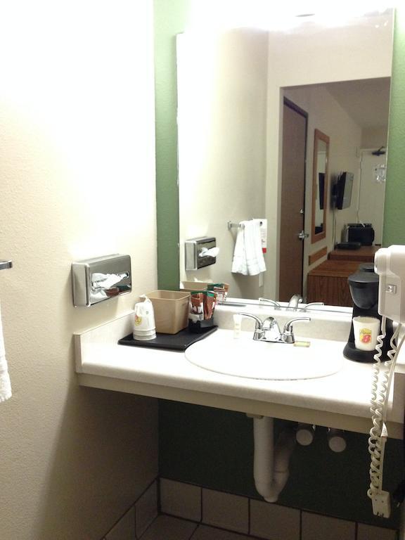Hotel Super 8 By Wyndham Barstow Pokój zdjęcie